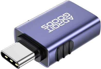 compact paars metallic type-c adapter met zwarte details en AdroitGoods logo