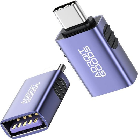 Compact paar paarse USB-C naar USB adapter met merknaam Adroit Goods zichtbaar
