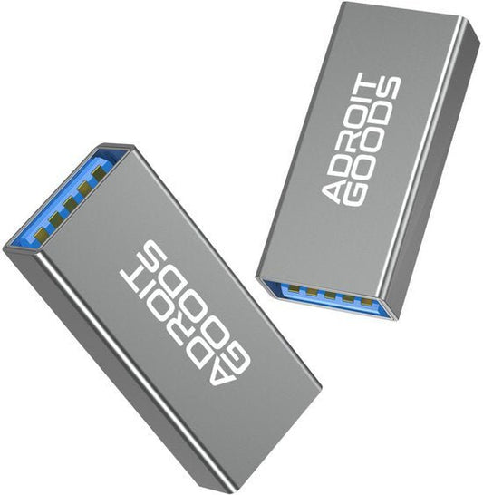 twee metalen USB-adapters met blauwe binnenkant en merknaam Adroit Goods zichtbaar