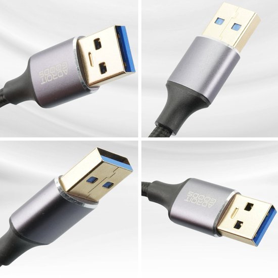 Close-up van meerdere USB-A connectoren met metalen behuizing en blauwe binnenkant