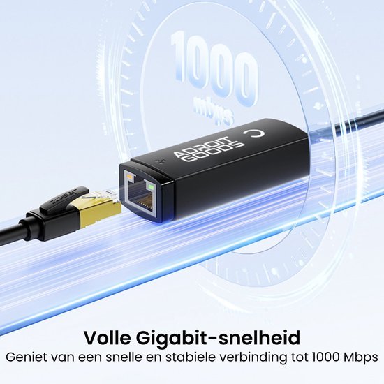 Zwarte netwerkadapter met Adroit Goods logo, verbonden met kabel, snelheid tot 1000 Mbps zichtbaar
