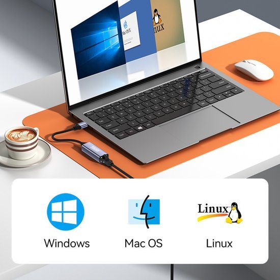 Laptop op bureau met besturingssysteemopties Windows, Mac OS en Linux zichtbaar op scherm