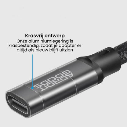 Zwarte aluminium USB-C adapter met krasbestendig ontwerp en stevig gevlochten kabel