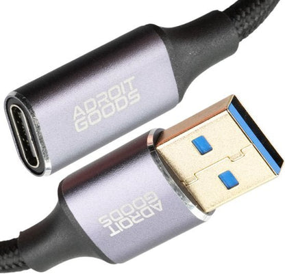 USB-C naar USB-A kabel met metalen behuizing en gevlochten buitenkant van AdroitGoods
