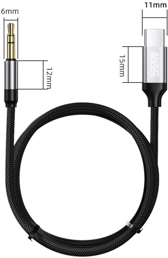 Zwarte gevlochten kabel met een 3,5 mm stereo jack en een USB-C connector met afmetingen.