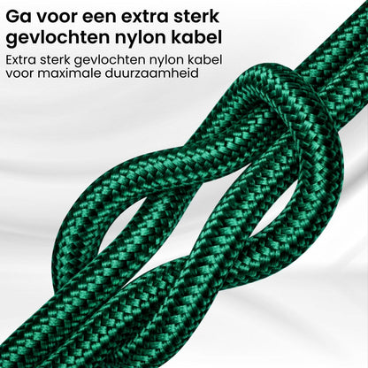 Groen gevlochten nylon kabel met knoop, benadrukt duurzaamheid en extra sterkte.