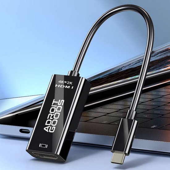 Zwarte AdroitGoods USB-C naar HDMI adapter kabel met 4K 2K resolutie aangesloten op laptop