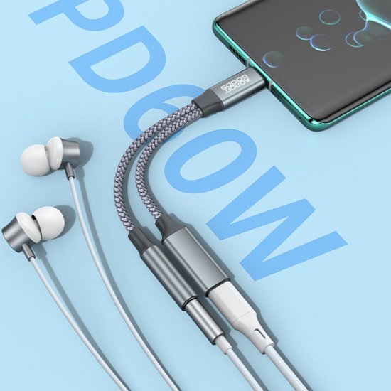 telefoon met gevlochten splitterkabel en oordopjes met siliconen tips in grijs en wit