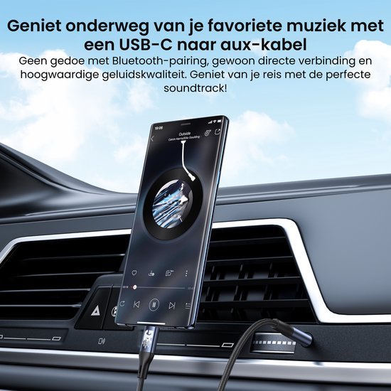 Smartphone aangesloten met USB-C aux-kabel aan autoradio voor muziek afspelen