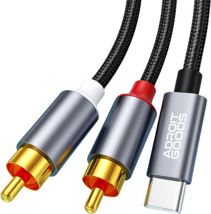 Close-up van drie hoogwaardige aansluitkabels met metalen behuizingen en gevlochten omhulsels