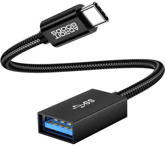 Zwarte kabel met USB-C en USB-A aansluiting en gevlochten beschermhoes voor duurzaamheid.