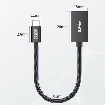 Zwarte USB-C naar USB 3.0 adapterkabel met gevlochten bescherming en afmetingen aangegeven.