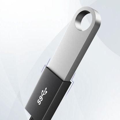 USB-kabel met stevige metalen behuizing en ronde ophanglus voor eenvoudig gebruik