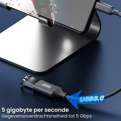 Zwarte USB 3.0-kabel met hoge datasnelheid van 5 Gbps, aangesloten op apparaatstandaard