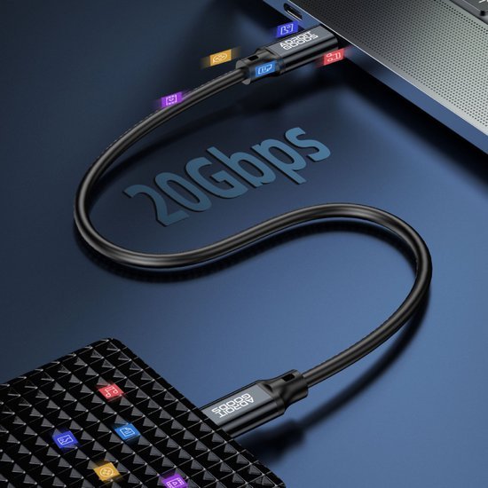 Zwarte datakabel verbonden met laptop en overlegd met overzichtelijke snelheidssymbolen van 20Gbps