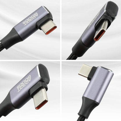 Vier close-up beelden van een kabel met USB-C connectoren met hoekige en rechte designs