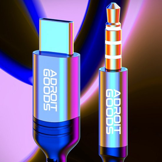 Close-up van een kleurrijke AdroitGoods USB-C en 3,5mm audiokabelconnectoren met metallic glans.