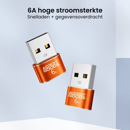 Twee oranje AdroitGoods USB-stekkers met 6A hoge stroomsterkte voor snel laden en datatransfer