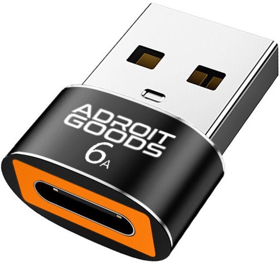 USB-adapter met zwart en oranje ontwerp en tekst ADROIT GOODS 6A zichtbaar